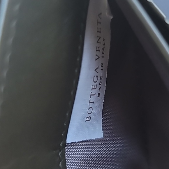 EUC Bottega Veneta Card Holder - Picture 5 of 7